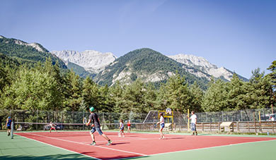 terrains de sport du camping fontarache