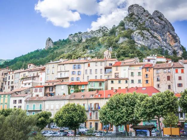 village de Serres Hautes Alpes