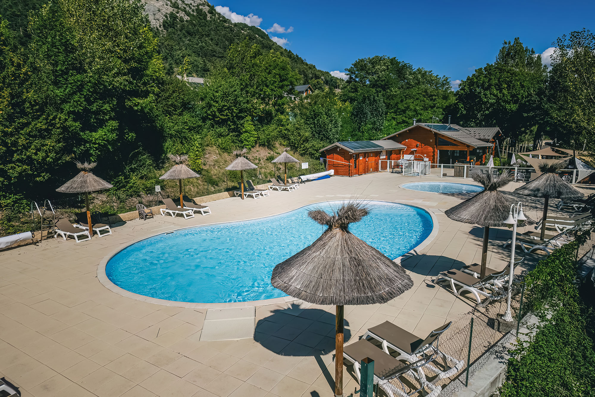 camping avec piscine pres d embrun